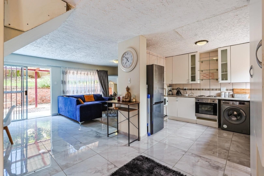 3 Bedroom Property for Sale in Garsfontein Gauteng