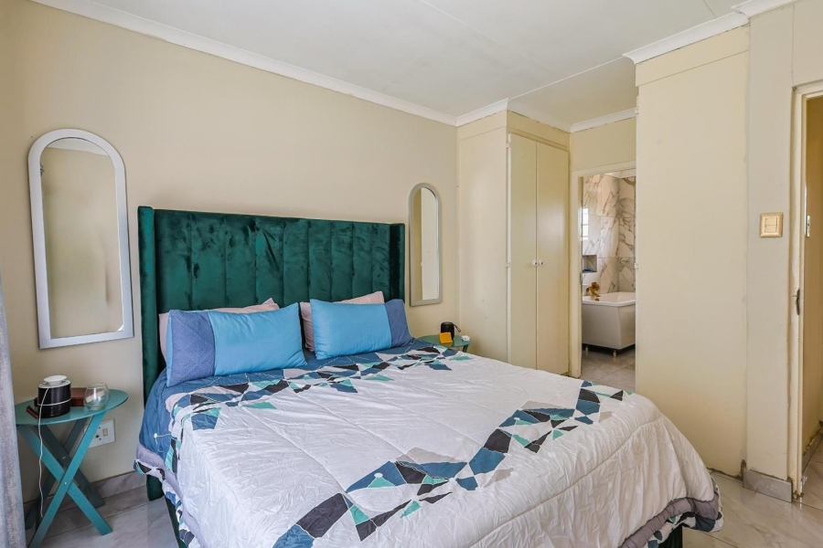 3 Bedroom Property for Sale in Garsfontein Gauteng