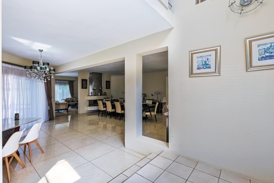 4 Bedroom Property for Sale in Silver Lakes Gauteng