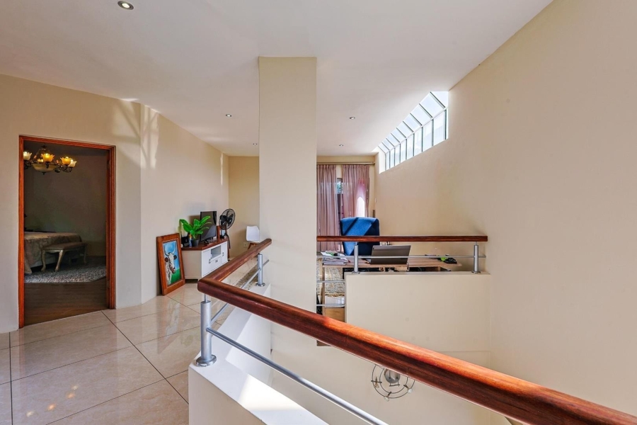 4 Bedroom Property for Sale in Silver Lakes Gauteng