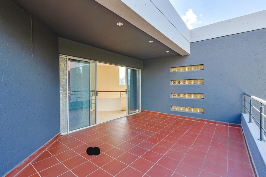 4 Bedroom Property for Sale in Silver Lakes Gauteng