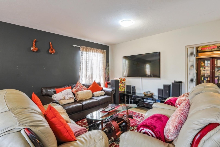 2 Bedroom Property for Sale in Equestria Gauteng