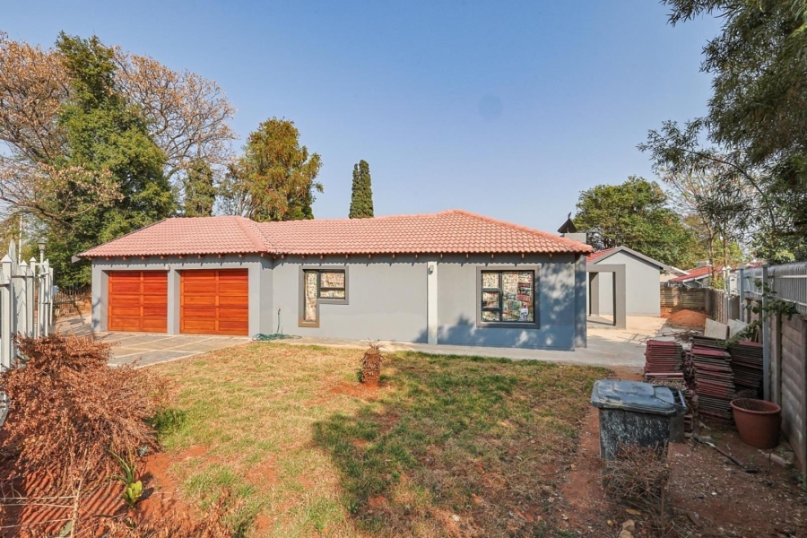 6 Bedroom Property for Sale in Meyerspark Gauteng