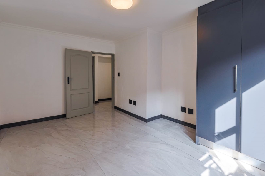 6 Bedroom Property for Sale in Meyerspark Gauteng