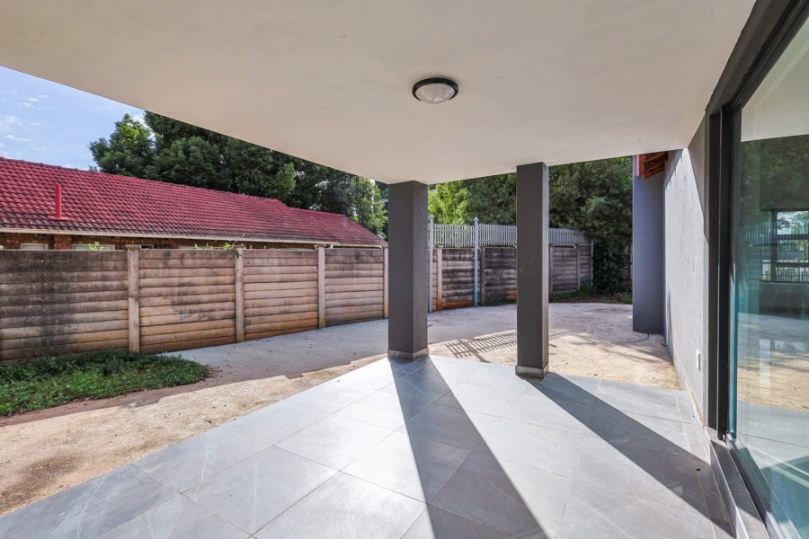 6 Bedroom Property for Sale in Meyerspark Gauteng