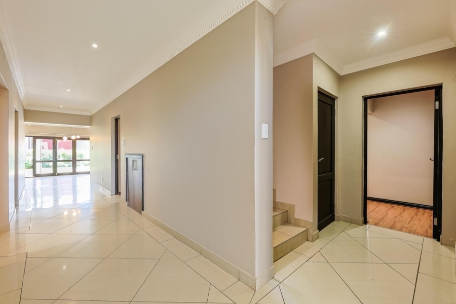 5 Bedroom Property for Sale in Willow Acres Gauteng