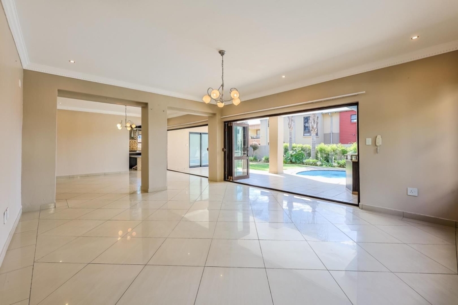 5 Bedroom Property for Sale in Willow Acres Gauteng