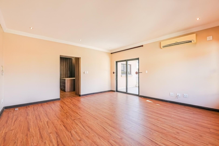 5 Bedroom Property for Sale in Willow Acres Gauteng