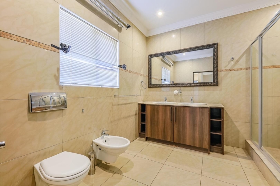 5 Bedroom Property for Sale in Willow Acres Gauteng