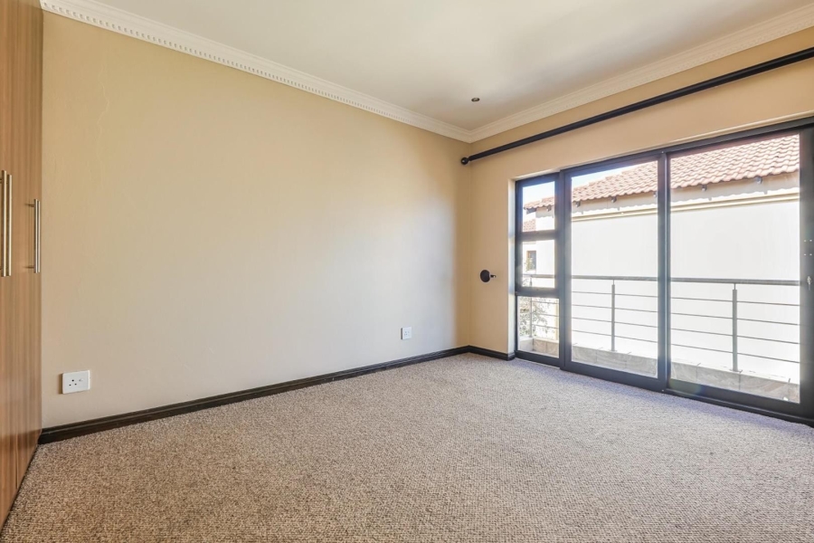 5 Bedroom Property for Sale in Willow Acres Gauteng