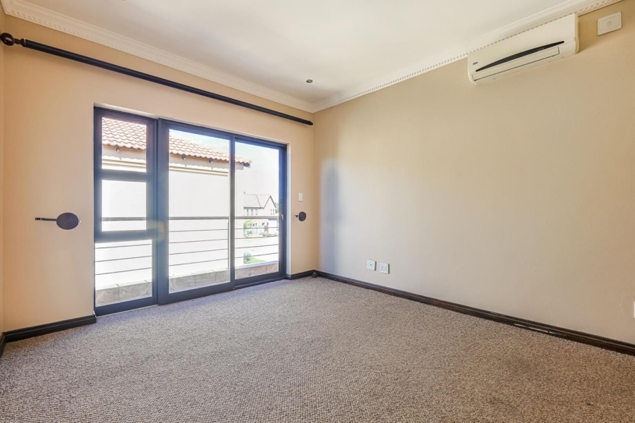 5 Bedroom Property for Sale in Willow Acres Gauteng