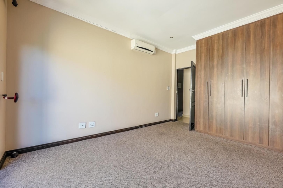 5 Bedroom Property for Sale in Willow Acres Gauteng