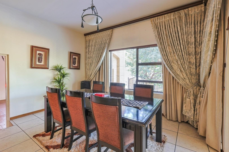 4 Bedroom Property for Sale in Woodhill Estate Gauteng