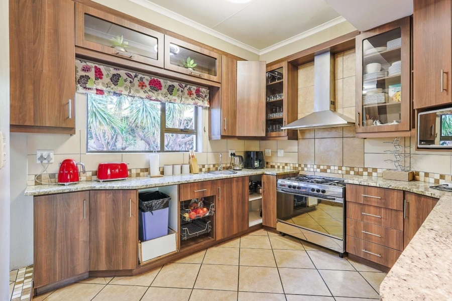 4 Bedroom Property for Sale in Woodhill Estate Gauteng