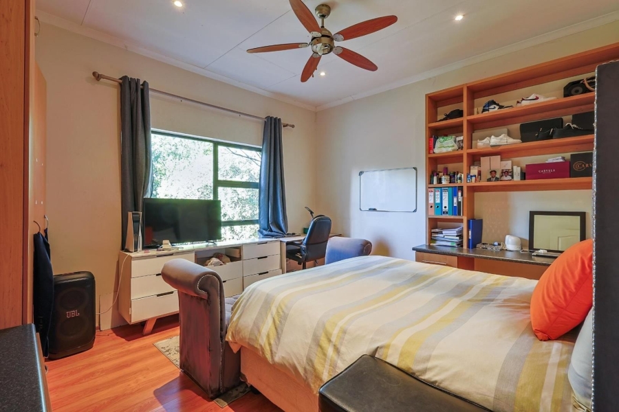 4 Bedroom Property for Sale in Woodhill Estate Gauteng