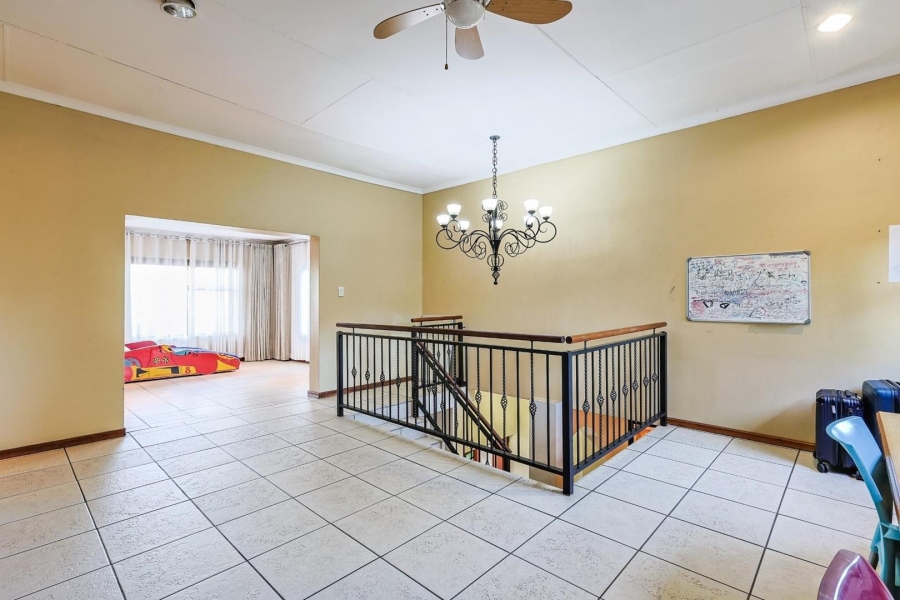 4 Bedroom Property for Sale in Woodhill Estate Gauteng