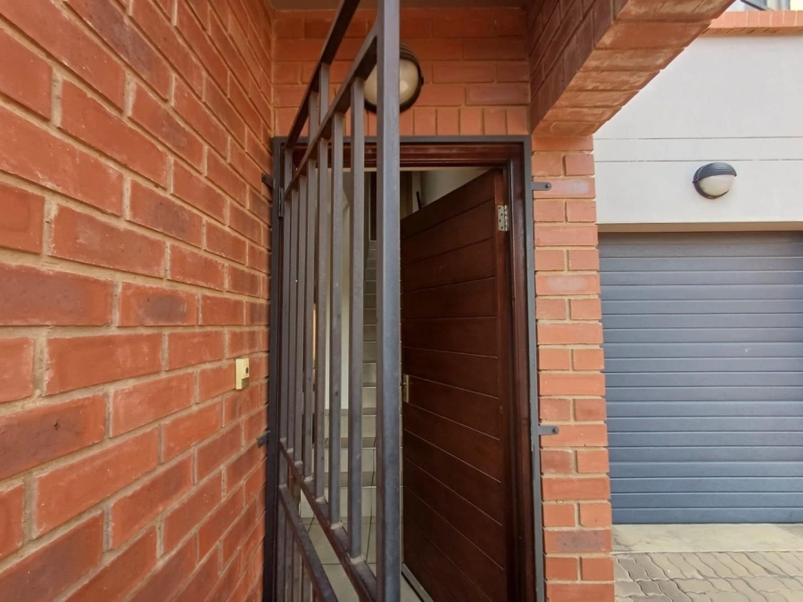 3 Bedroom Property for Sale in Equestria Gauteng