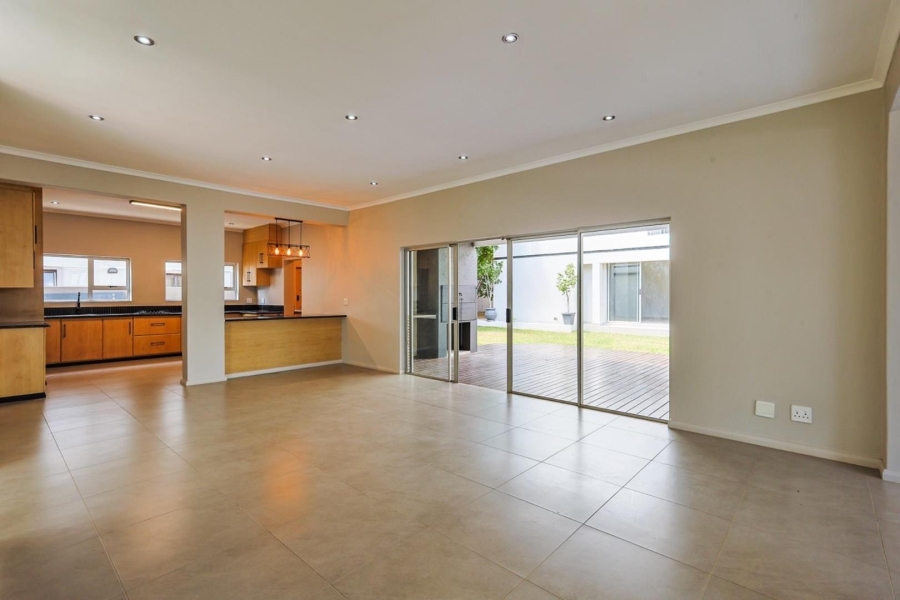 4 Bedroom Property for Sale in Willow Acres Gauteng