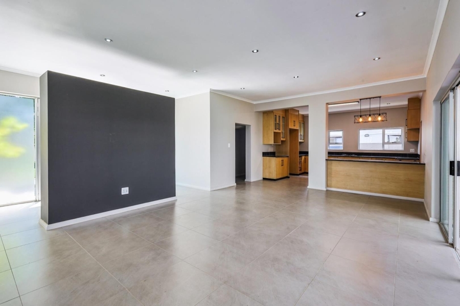 4 Bedroom Property for Sale in Willow Acres Gauteng