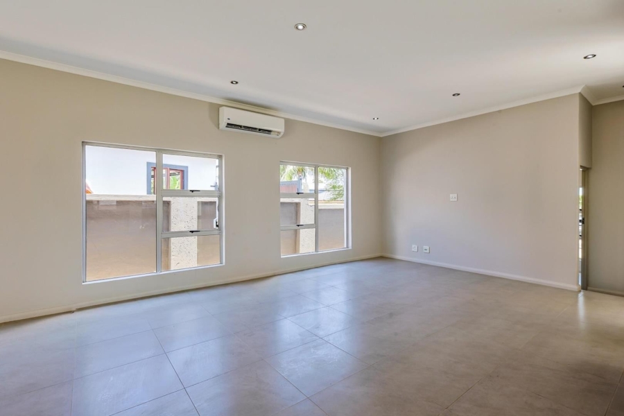 4 Bedroom Property for Sale in Willow Acres Gauteng