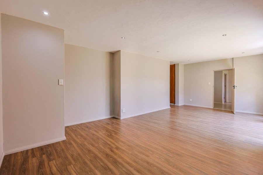 4 Bedroom Property for Sale in Willow Acres Gauteng