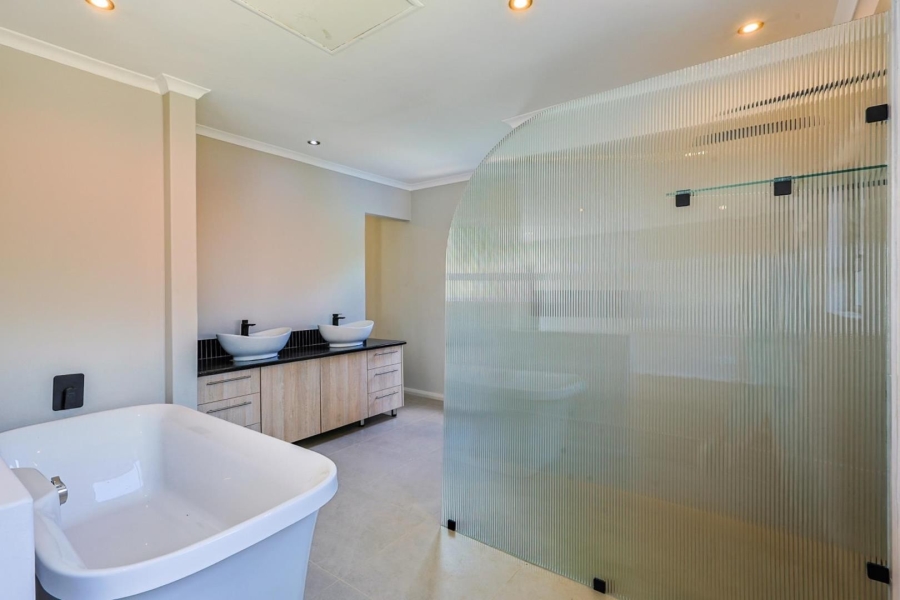 4 Bedroom Property for Sale in Willow Acres Gauteng