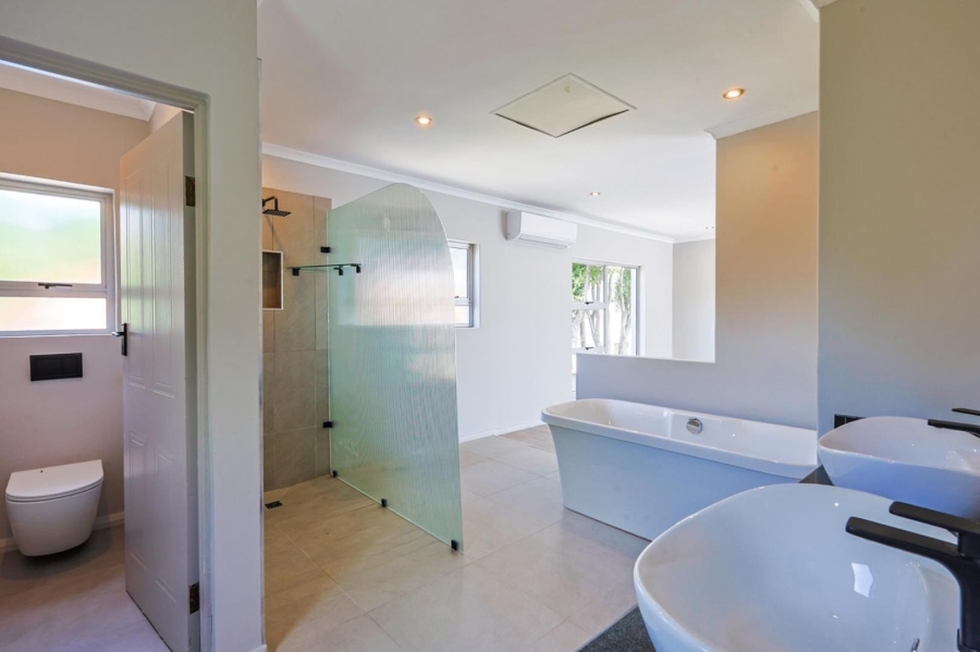 4 Bedroom Property for Sale in Willow Acres Gauteng