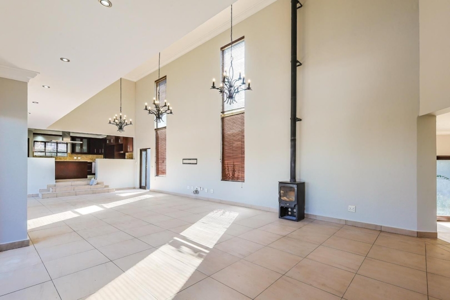 5 Bedroom Property for Sale in Silver Lakes Gauteng