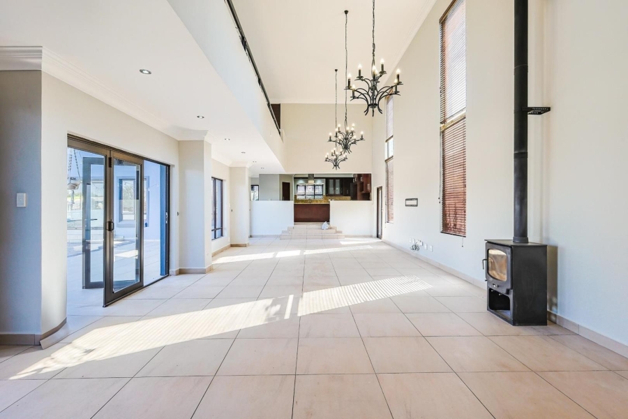 5 Bedroom Property for Sale in Silver Lakes Gauteng