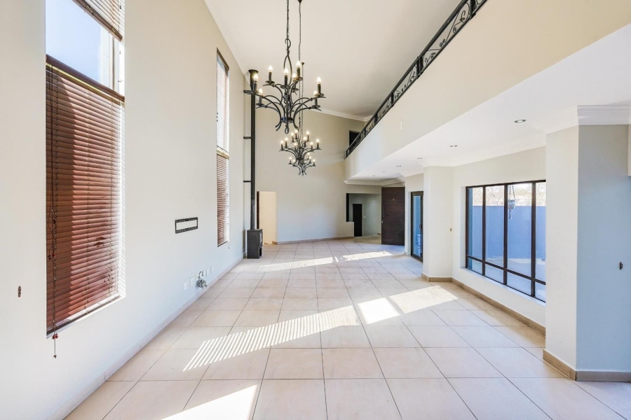 5 Bedroom Property for Sale in Silver Lakes Gauteng