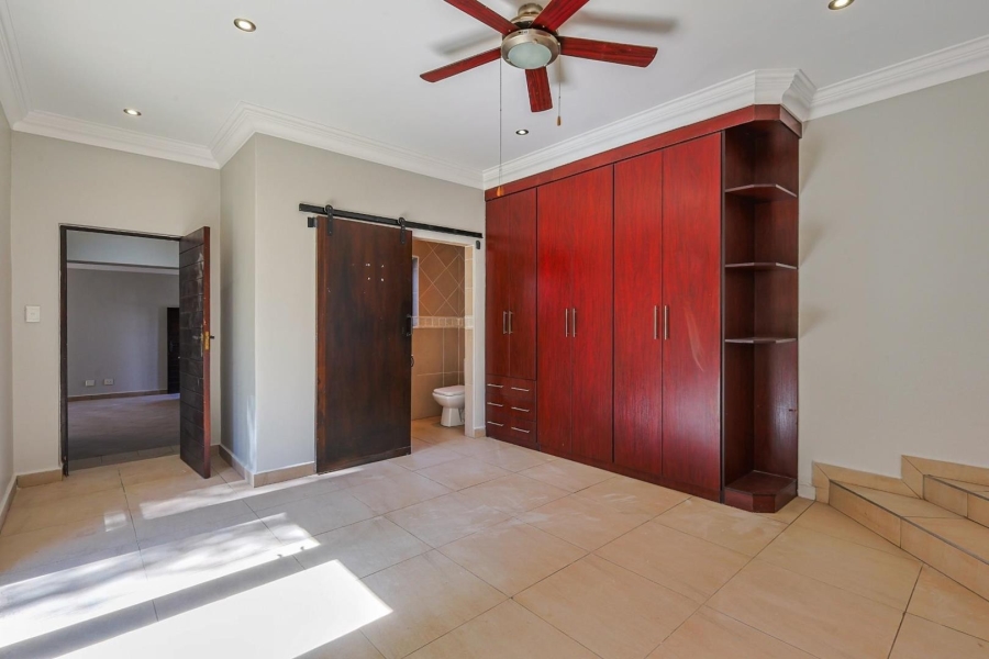 5 Bedroom Property for Sale in Silver Lakes Gauteng