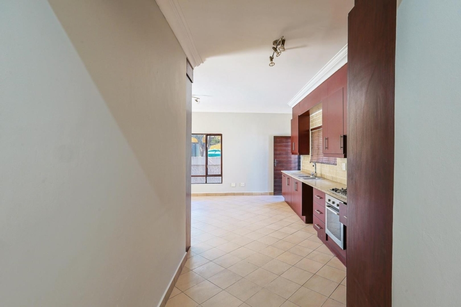 5 Bedroom Property for Sale in Silver Lakes Gauteng