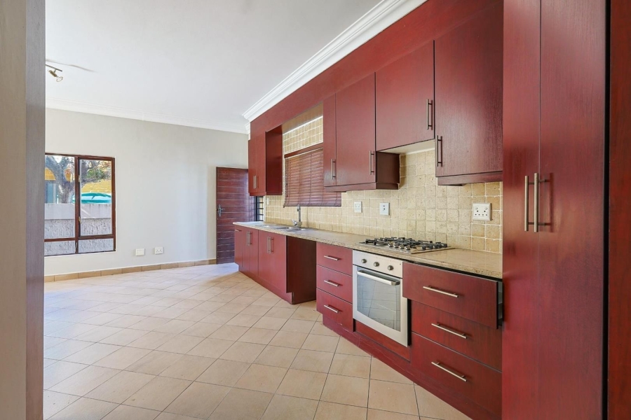 5 Bedroom Property for Sale in Silver Lakes Gauteng