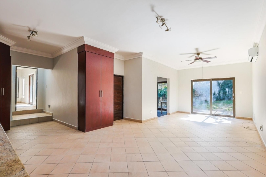 5 Bedroom Property for Sale in Silver Lakes Gauteng