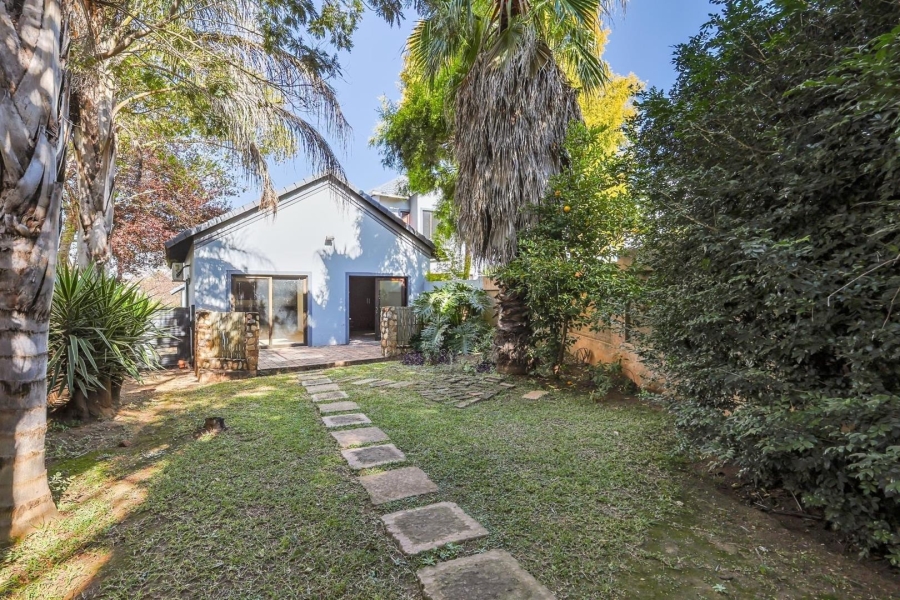 5 Bedroom Property for Sale in Silver Lakes Gauteng