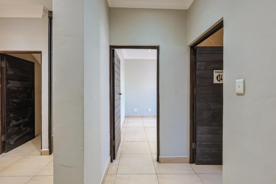 5 Bedroom Property for Sale in Silver Lakes Gauteng