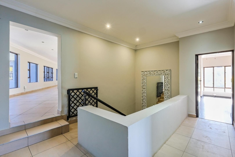 5 Bedroom Property for Sale in Silver Lakes Gauteng
