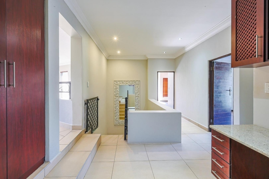 5 Bedroom Property for Sale in Silver Lakes Gauteng