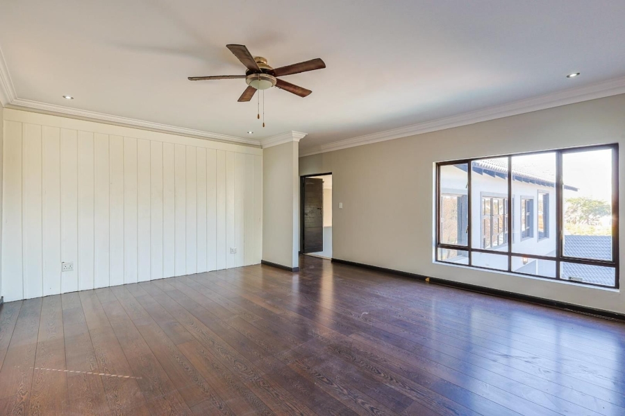 5 Bedroom Property for Sale in Silver Lakes Gauteng
