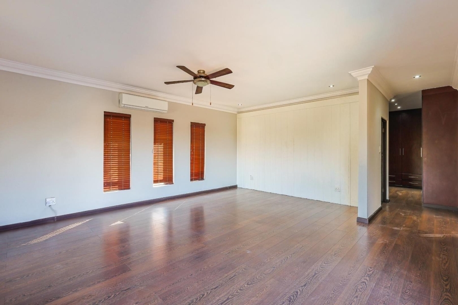 5 Bedroom Property for Sale in Silver Lakes Gauteng