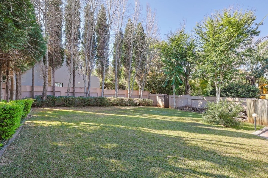 5 Bedroom Property for Sale in Silver Lakes Gauteng