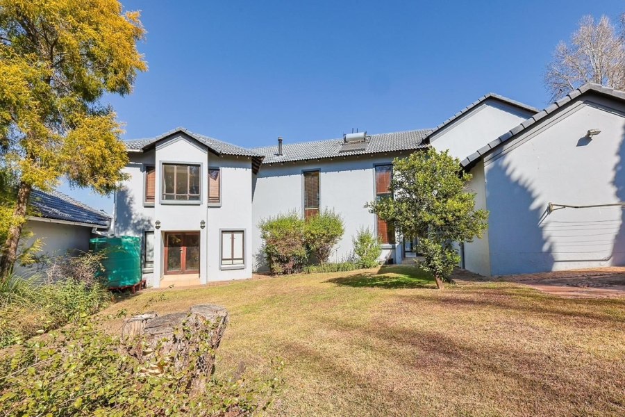 5 Bedroom Property for Sale in Silver Lakes Gauteng
