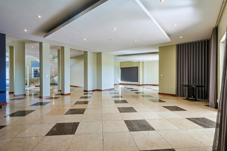 To Let 6 Bedroom Property for Rent in Waterkloof Ridge Gauteng