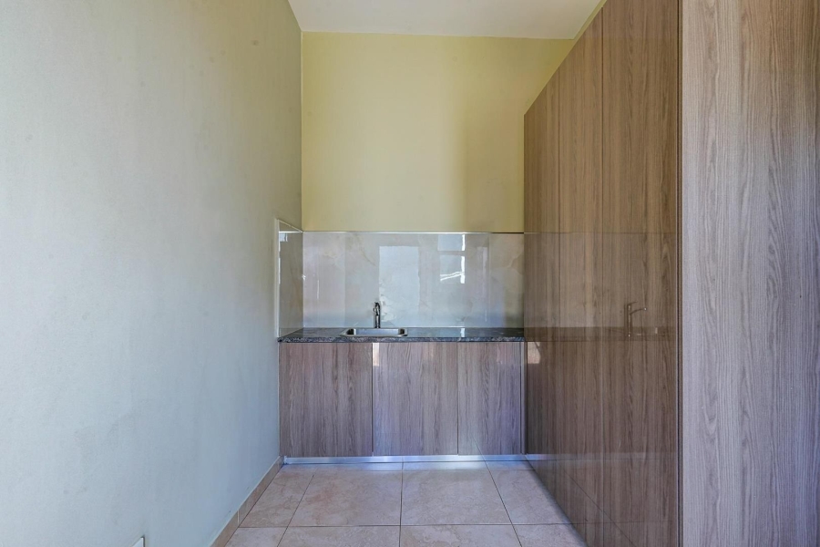 To Let 6 Bedroom Property for Rent in Waterkloof Ridge Gauteng