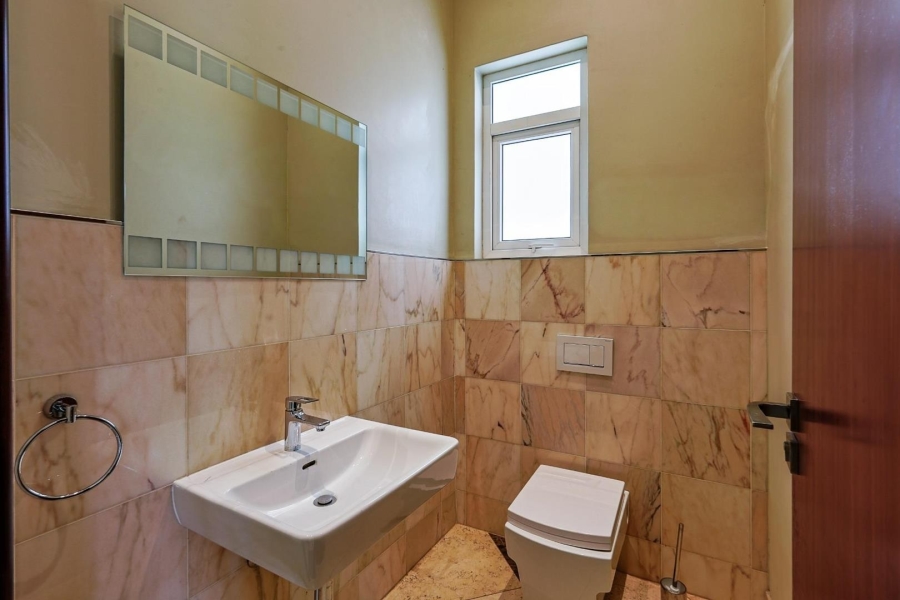 To Let 6 Bedroom Property for Rent in Waterkloof Ridge Gauteng