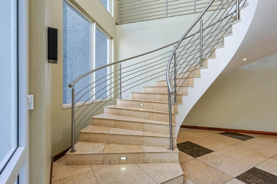 To Let 6 Bedroom Property for Rent in Waterkloof Ridge Gauteng