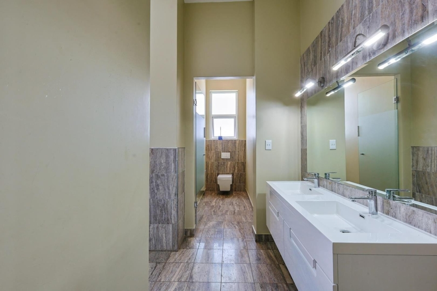 To Let 6 Bedroom Property for Rent in Waterkloof Ridge Gauteng