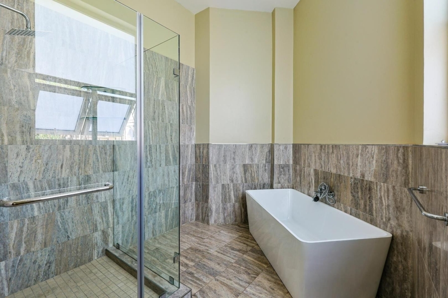 To Let 6 Bedroom Property for Rent in Waterkloof Ridge Gauteng