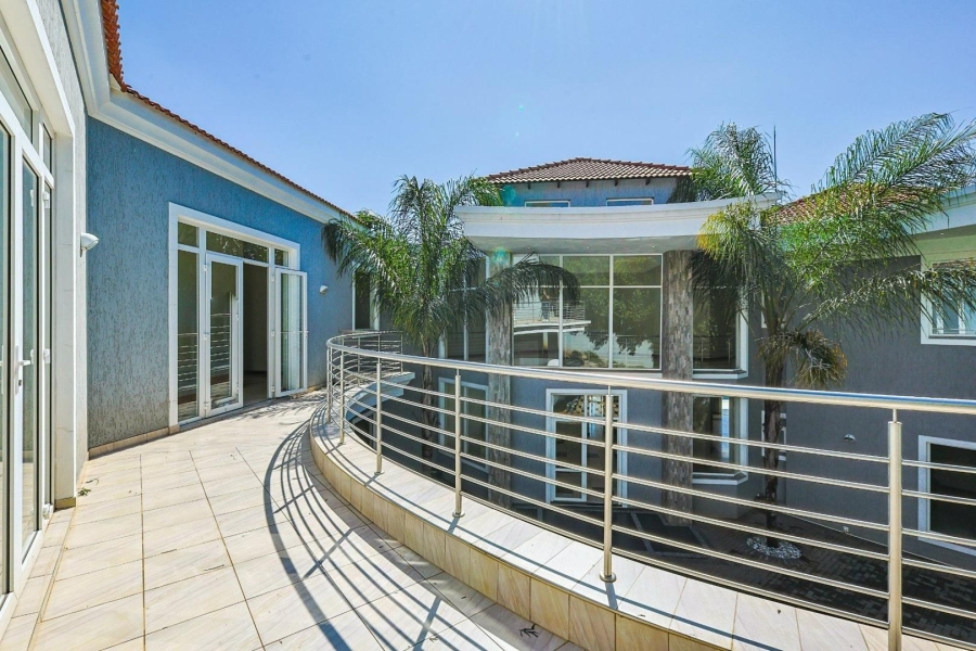 To Let 6 Bedroom Property for Rent in Waterkloof Ridge Gauteng