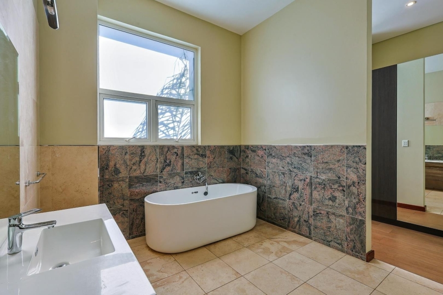 To Let 6 Bedroom Property for Rent in Waterkloof Ridge Gauteng